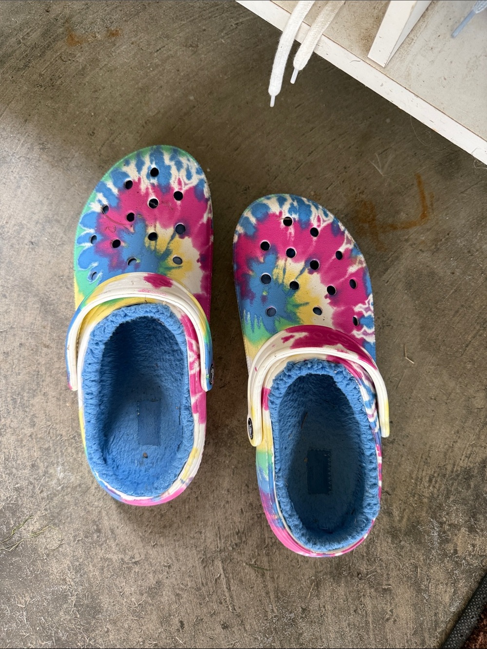Tie-Dye Clog Shoes with Blue Fleece Lining